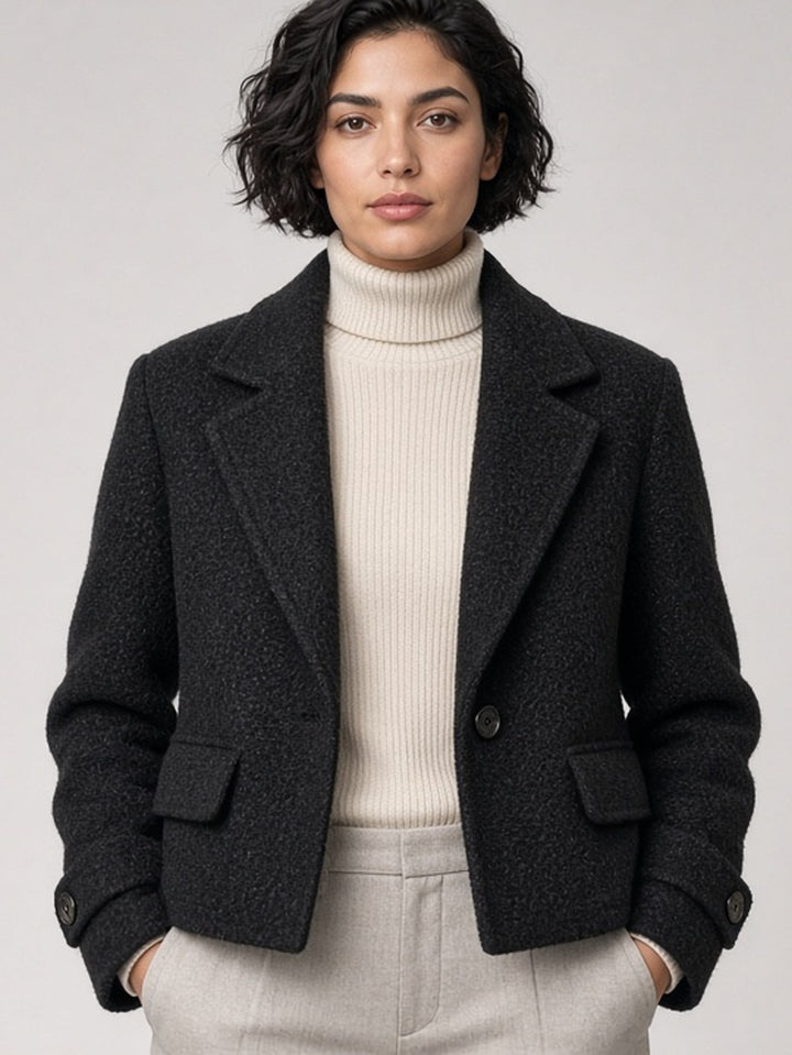 Veste courte noire à larges revers — vue de face