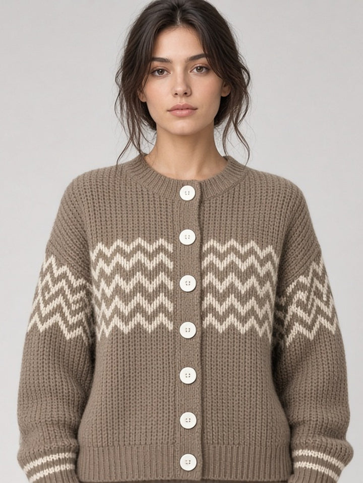 Cardigan taupe à motifs géométriques écrus — vue de face