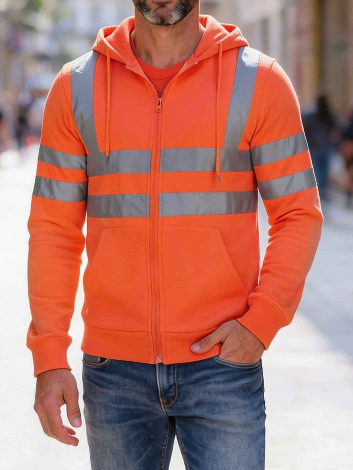 Sweat à capuche orange à bandes réfléchissantes, vue portée de face