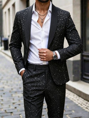 Costume noir à effet pailleté, gros plan de la veste ouverte