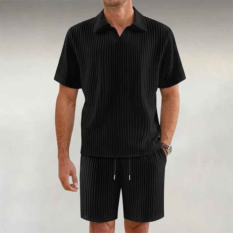Ensemble polo col V noir, vue portée de face