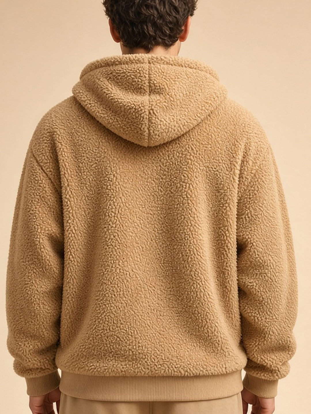 Sweat à capuche aspect peluche — vue de dos