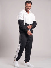 Ensemble veste patchwork et pantalon noir — vue portée en pied