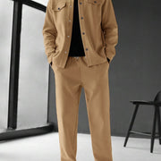 Ensemble veste boutonnée et pantalon camel — vue portée de face