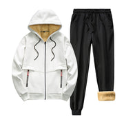 Ensemble veste zippée capuche — veste blanche fermée, capuche doublée et jogging noir