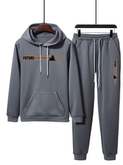Ensemble sweat capuche graphisme arbre gris — pièce isolée sur cintre, vue de face