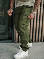 Pantalon cargo décontracté vert olive — vue portée de profil