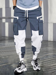 Pantalon cargo contrastes couleurs bleu et blanc — vue portée en marche