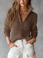 Pull ample à col camionneur marron — vue portée de face