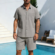 Ensemble chemise rayée et short droit
