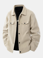 Veste côtelée beige vue de face, avec col chemise