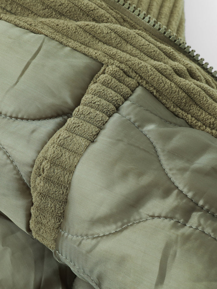 Détail de la poche intérieure et de la doublure matelassée
