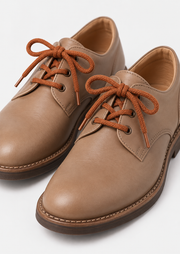 Lacets noisette pour chaussures en utilisation