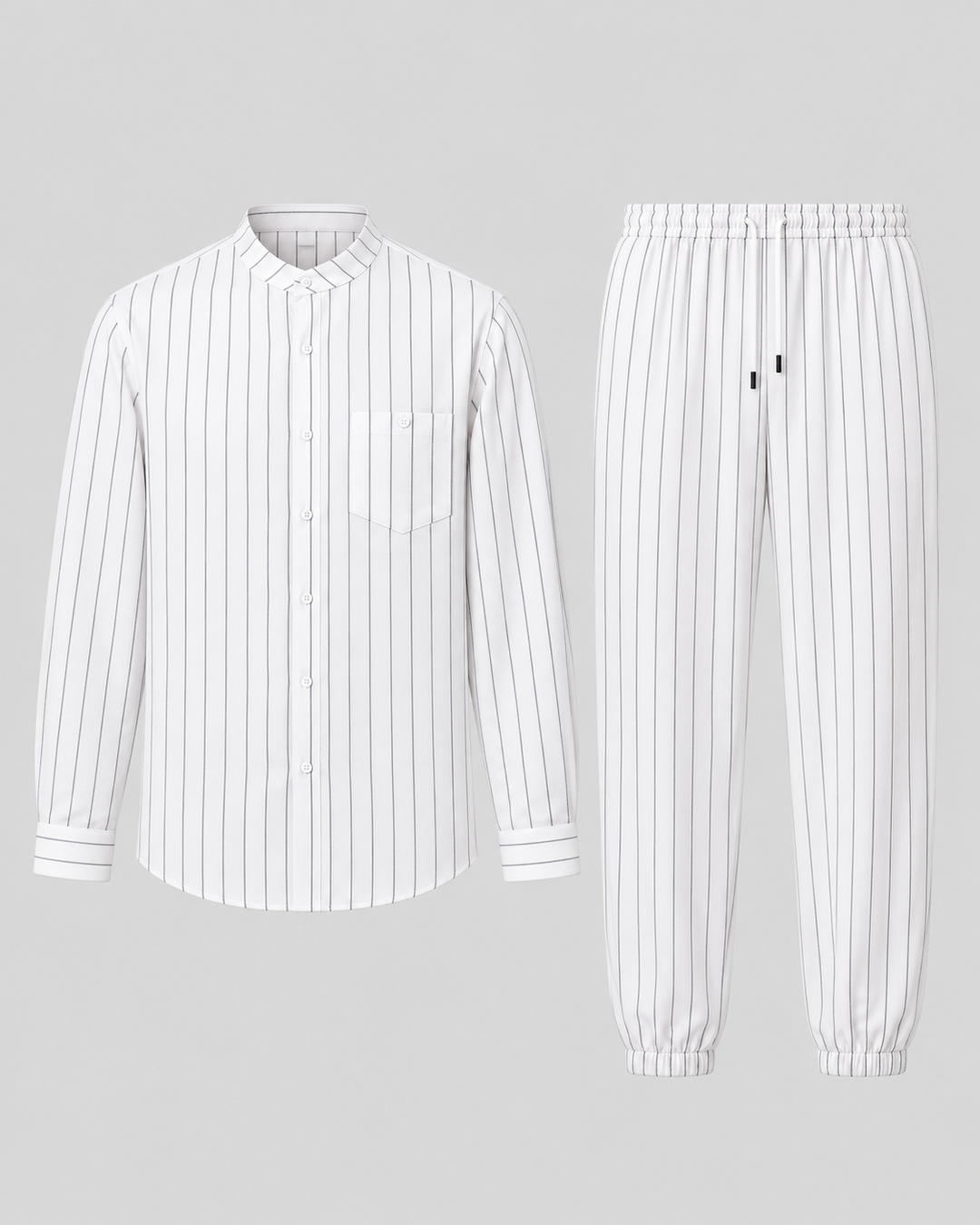 Ensemble chemise rayée et pantalon blanc, vue isolée de face