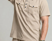 Ensemble chemise gaufrée et short beige — gros plan col, patte de boutonnage et poche à passepoil