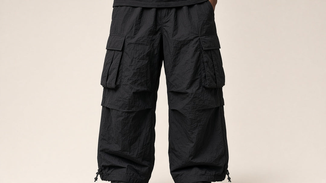 Pantalon cargo coupe ample — vue de face. Soniel Paris.