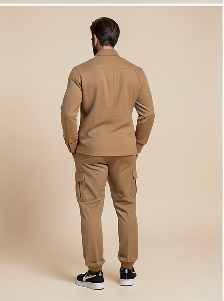 Ensemble veste boutonnée et pantalon — vue de dos. Soniel Paris.