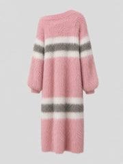 Robe en maille longue à rayures roses — pièce isolée, vue de dos