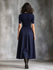 Robe midi bleu marine à col rond — dos avec mannequin