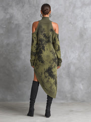 Robe midi kaki à motif camouflage et découpes — dos avec mannequin