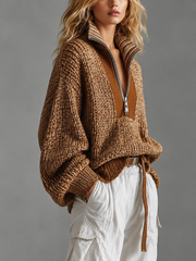 Pull brun châtaigne demi-zip — vue portée de trois-quarts, de côté