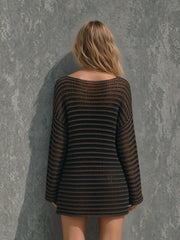 Robe mini noire et dorée à col bateau — dos avec mannequin