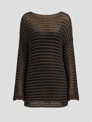 Robe mini noire et dorée à col bateau — pièce isolée, vue de face