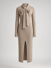 Robe midi brun clair à col noué — pièce isolée, vue de face