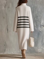 Robe longue blanc cassé à rayures grises — dos avec mannequin