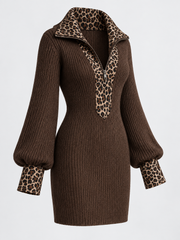 Robe courte brune à col et poignets léopard, seule de trois quarts