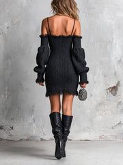 Robe noire chinée à épaules dégagées — dos avec mannequin