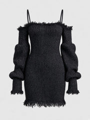Robe noire chinée à épaules dégagées — pièce isolée, vue de face