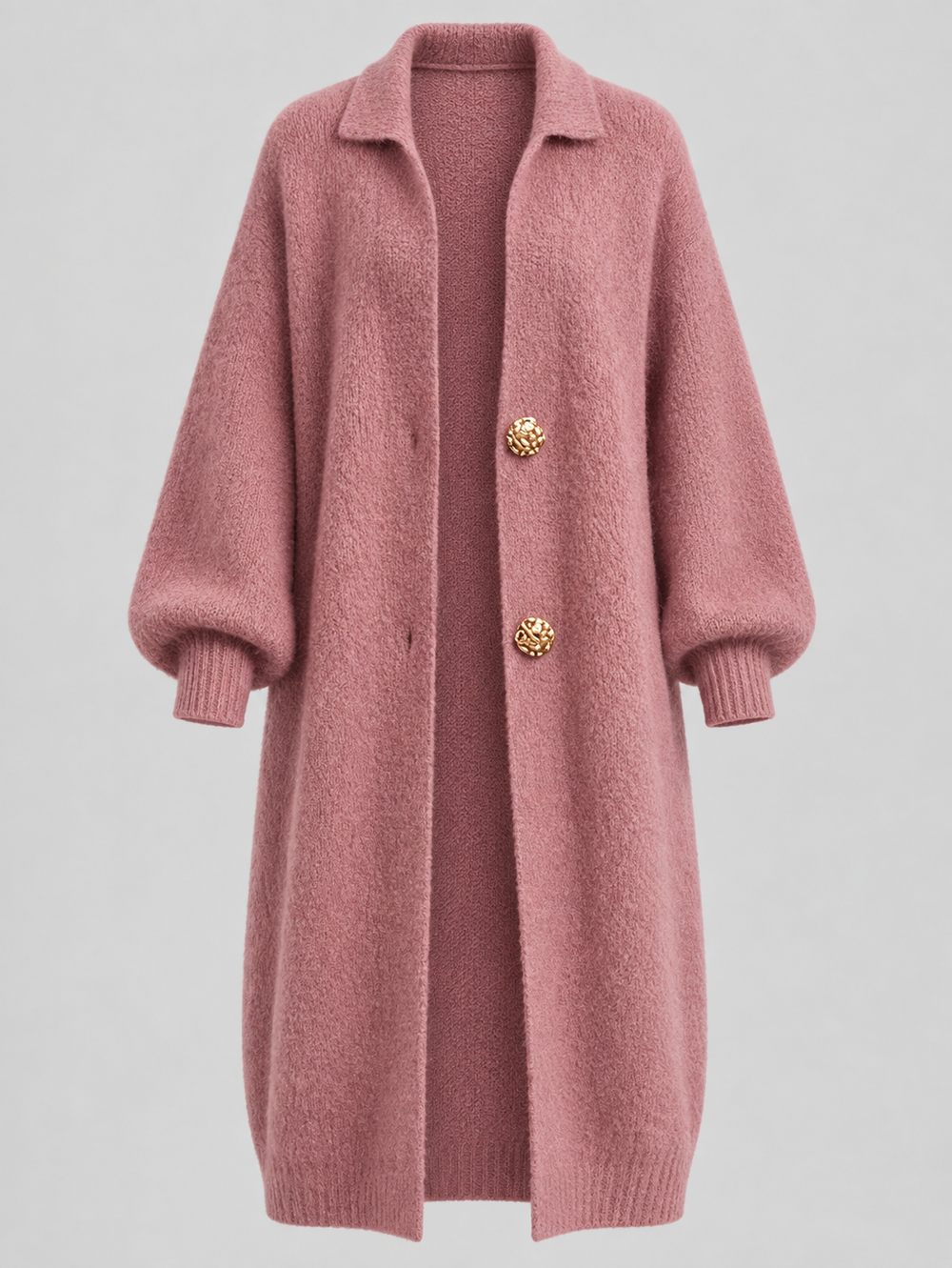 Cardigan long vieux rose à deux boutons dorés, pièce isolée de face