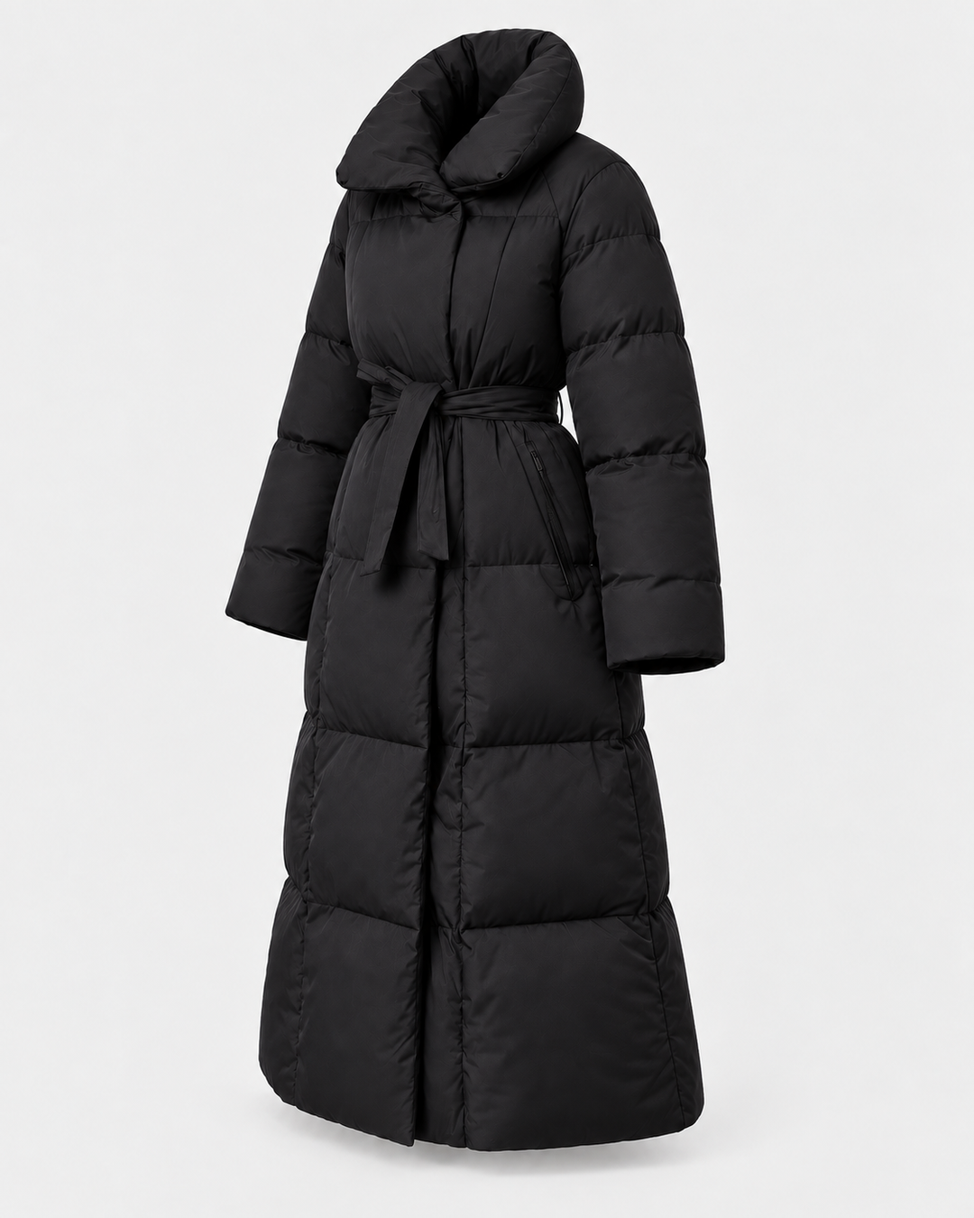 Manteau matelassé noir à large col, vue isolée de trois quarts