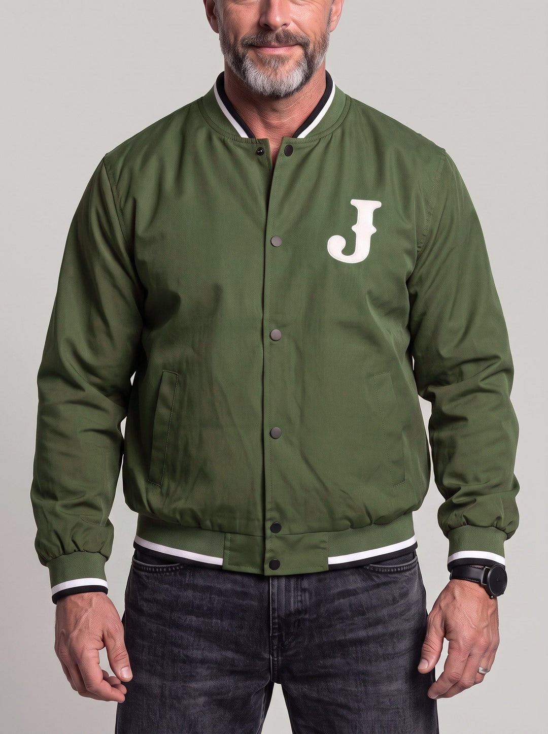 Blouson à motif lettre et bordures rayées vert militaire — vue de face