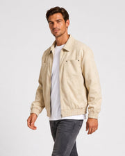 Veste zippée beige à poches plaquées, vue portée de trois-quarts
