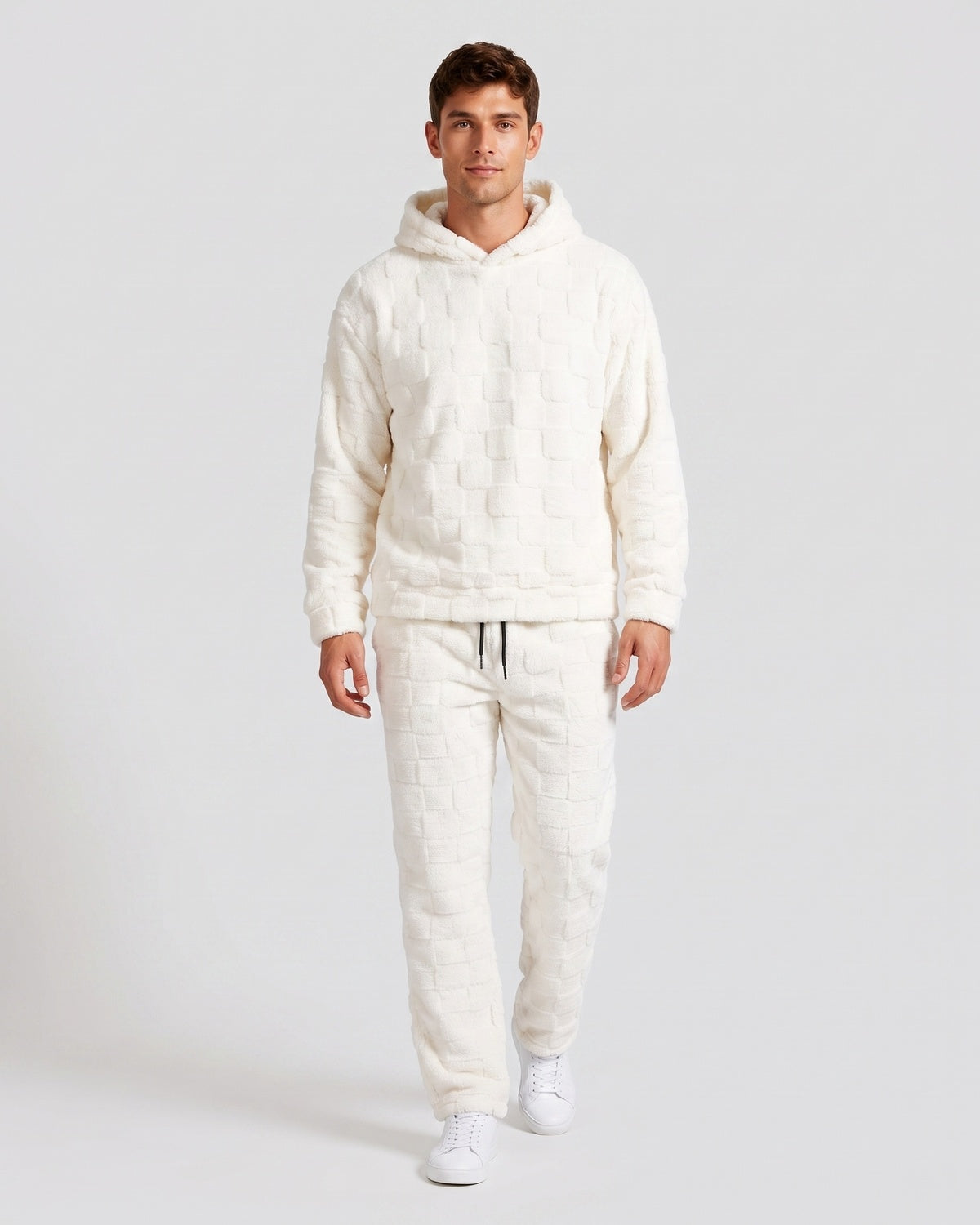 Ensemble sweat à capuche texturé blanc — vue portée en pied, de face