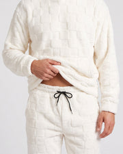 Ensemble sweat à capuche texturé blanc — détail taille et cordon du pantalon