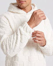 Ensemble sweat à capuche texturé blanc — détail poignet côtelé