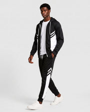 Ensemble jogging à capuche noir — vue portée de trois-quarts