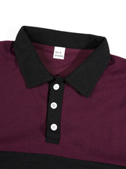 Tenue coordonnée texturée bordeaux, détail du col