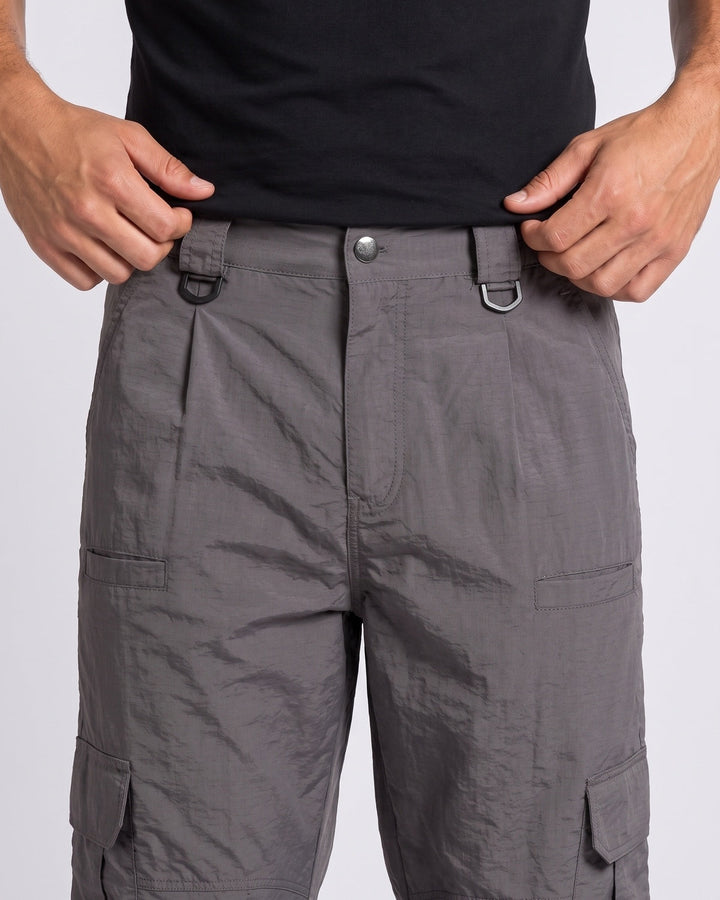 Pantalon cargo à poches latérales — vue complémentaire du produit.
