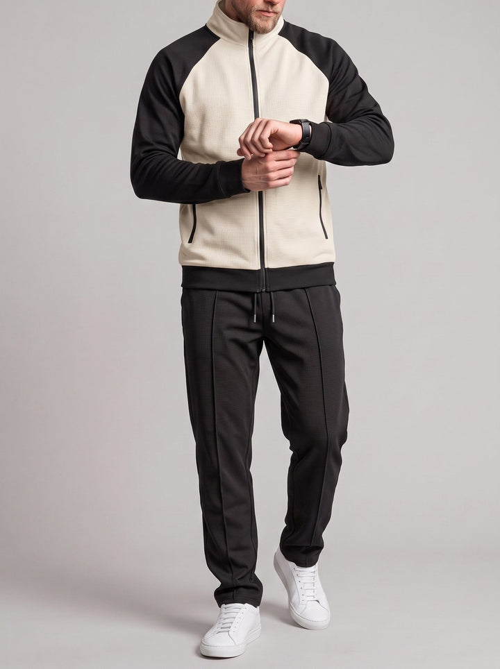 Ensemble veste à col montant et pantalon beige — vue de face