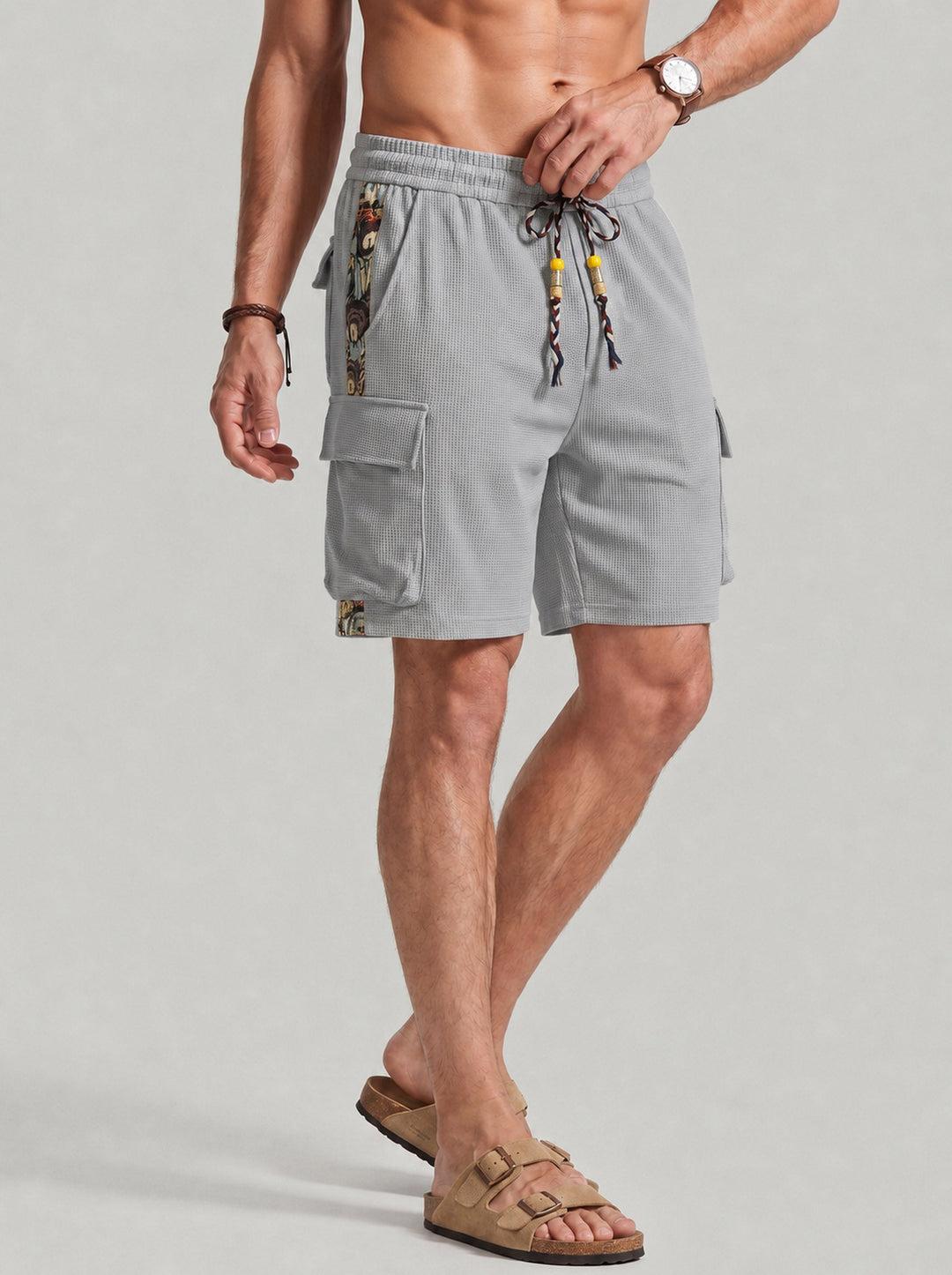 Short cargo imprimé gris, vue portée de face