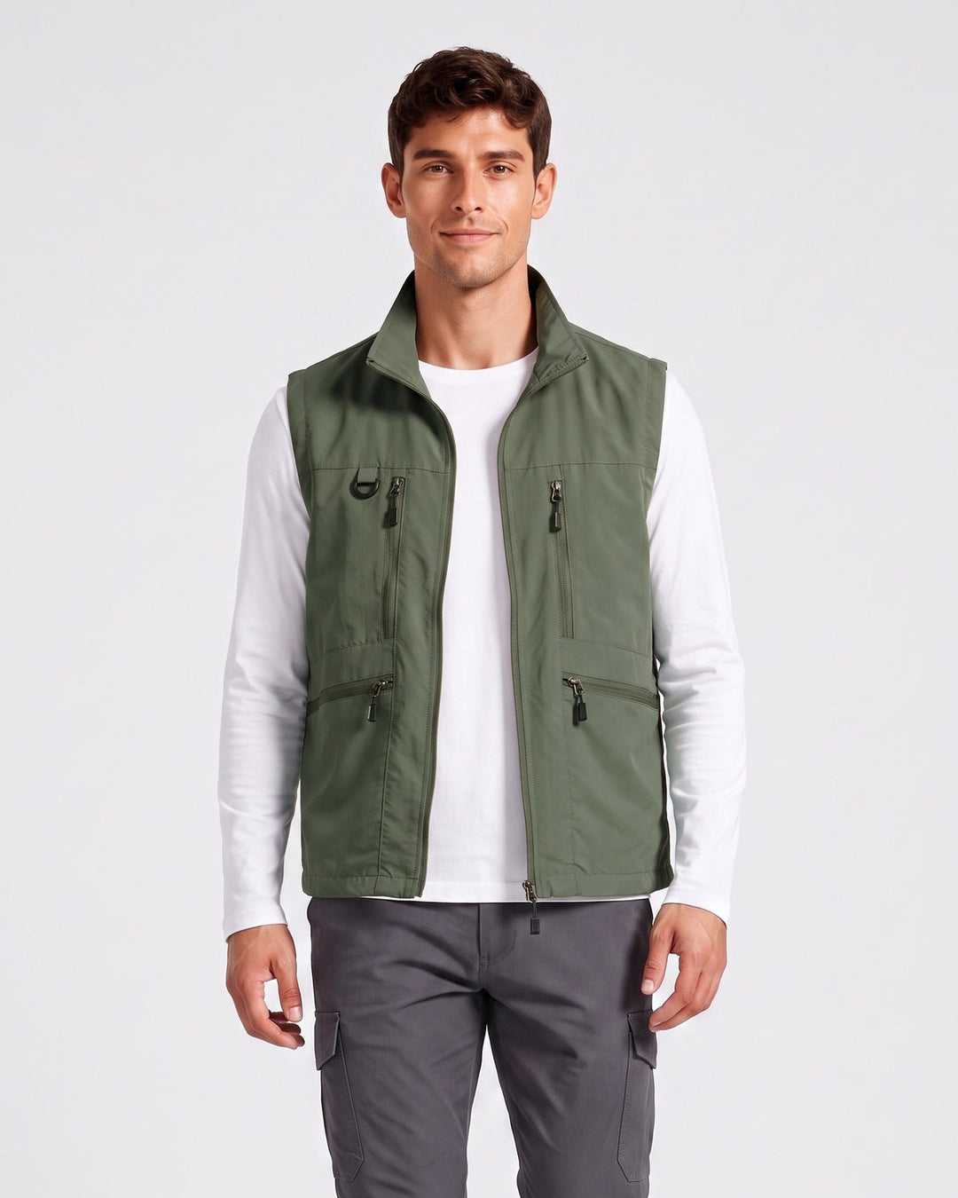Gilet sans manches à poches multiples vert militaire — vue de face