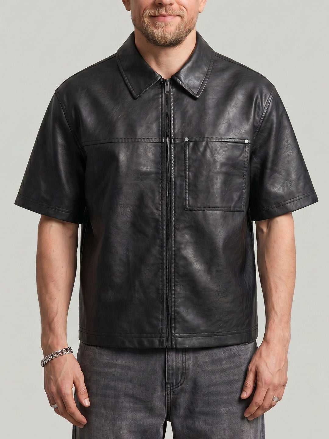 Chemise zippée noire, vue portée de face