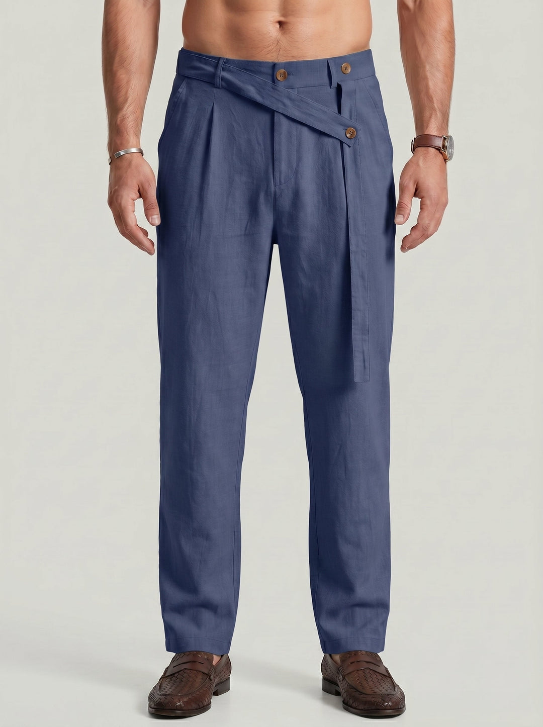 Pantalon coupe ample, porté