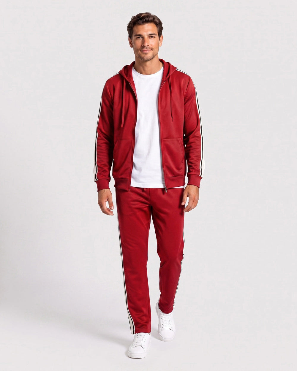 Ensemble sweat zippé à capuche et pantalon rouge — vue de face