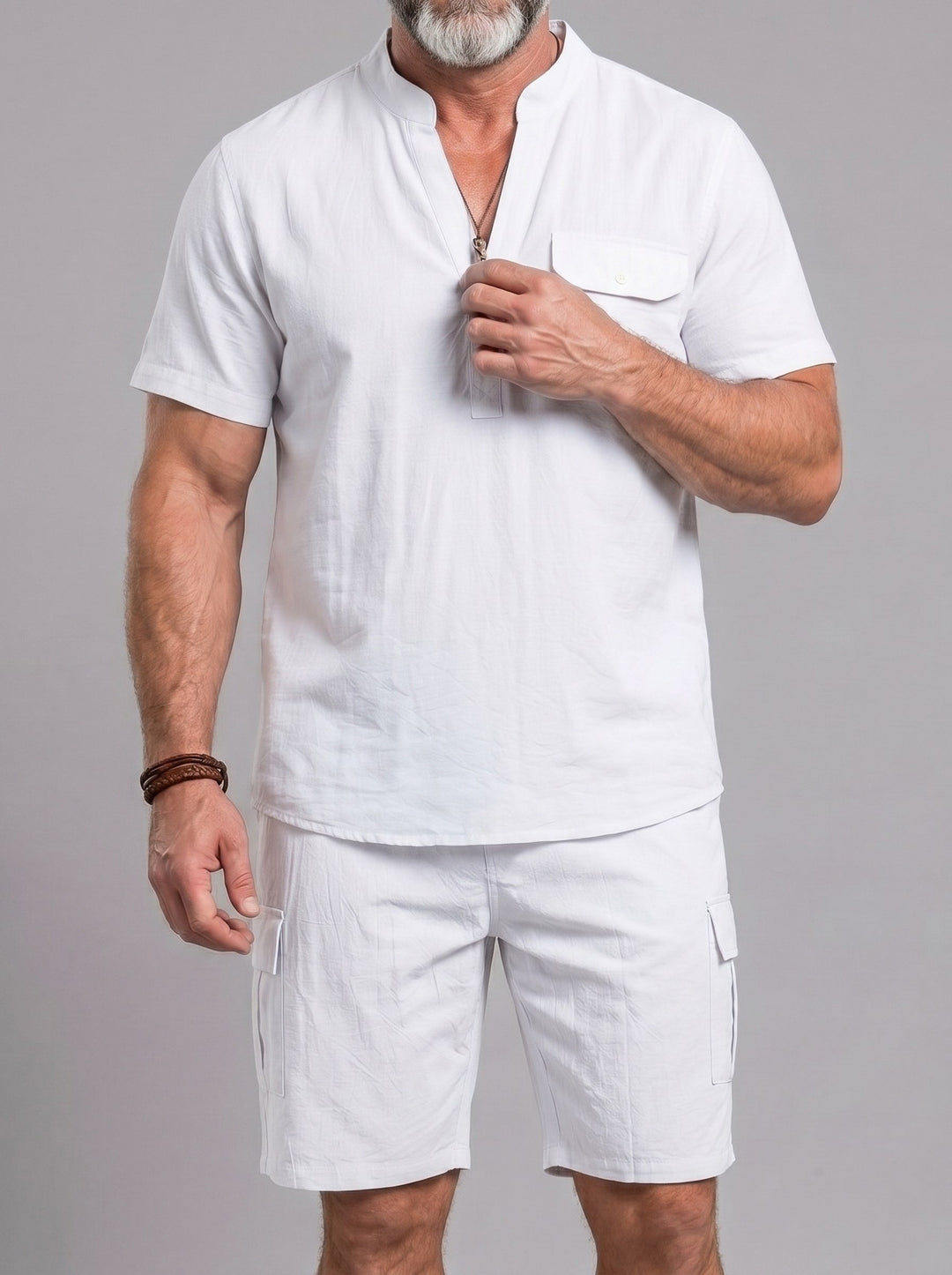 Ensemble chemise col montant et short, porté
