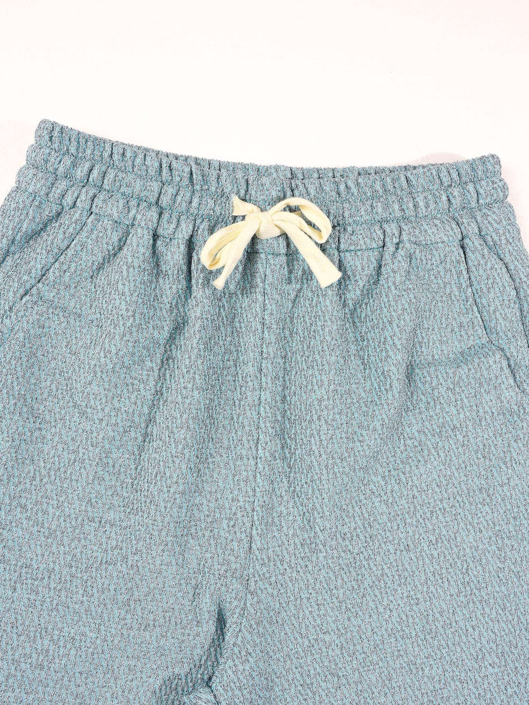 Ensemble polo à blocs de couleur et short — vue complémentaire du produit.